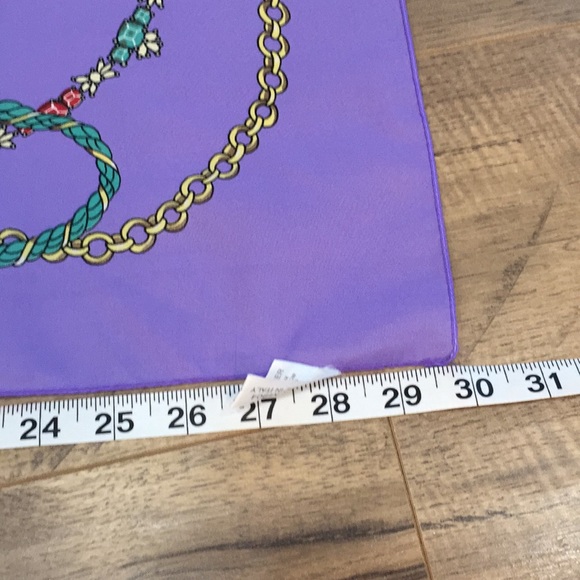 3 scarves - Picture 3 of 15